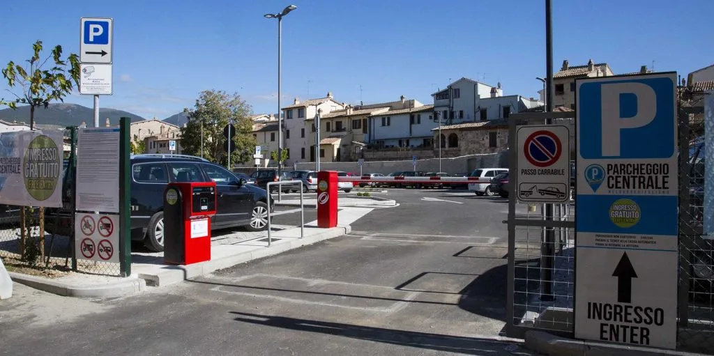parcheggio-centrale-foligno-via-pascoli-1024x511 Parcheggio a Foligno Concerti in Piazza della Repubblica: parcheggio consigliato a Foligno Parcheggiare in centro a Foligno